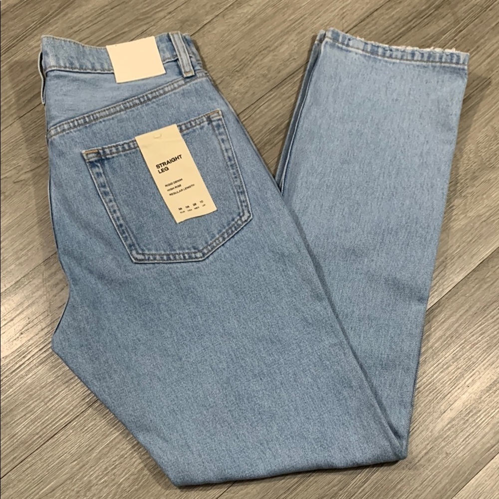Massimo Dutti Light Wash Straight Leg High Rise 100% Cotton Jeans size 6 NWT